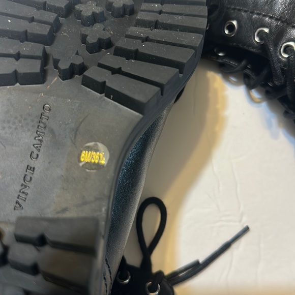 Vince Camuto combat leather boots - Picture 4 of 6